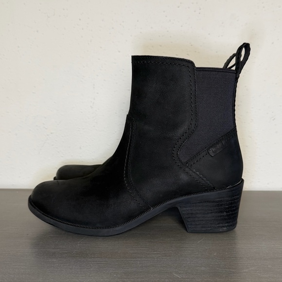 TEVA Anaya Boots Black Leather Mid Chelsea Waterproof Womens SIZE 7 - Picture 2 of 9
